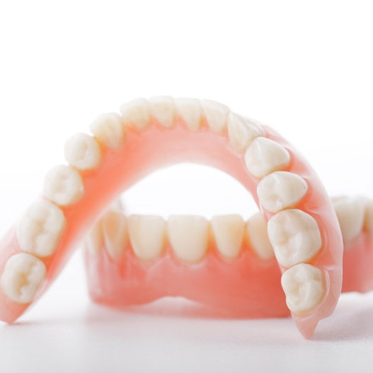 Oralduero clínica dental en Aranda de Duero tratamientos prótesis dentales